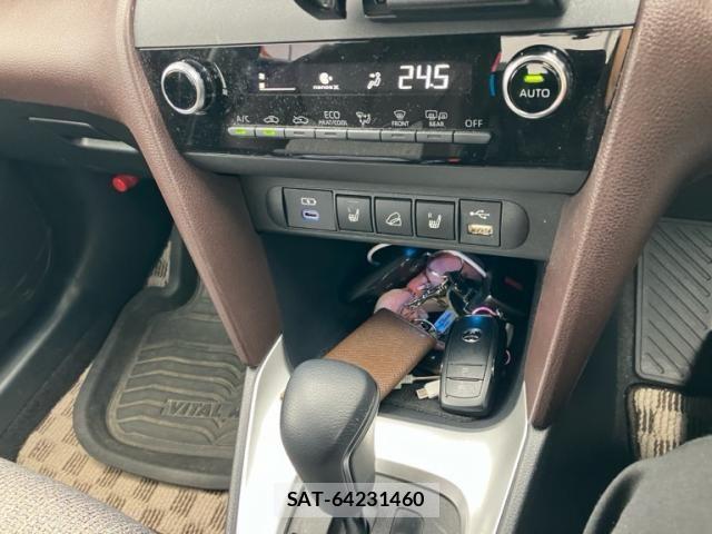 Toyota YARIS CROSS 2022-10 8416089-16