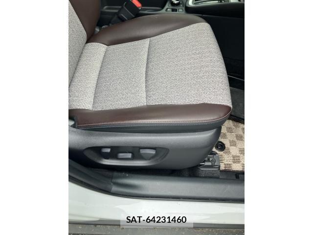 Toyota YARIS CROSS 2022-10 8416089-20