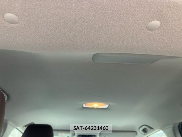 Toyota YARIS CROSS 2022-10 8416089-24