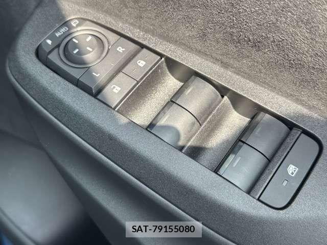 Toyota YARIS CROSS 2025-09 8416072-15
