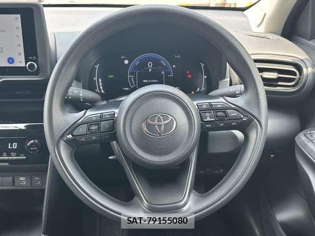 Toyota YARIS CROSS 2025-09 8416072-7