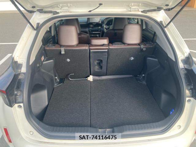 Toyota YARIS CROSS 2021-09 8416087-13