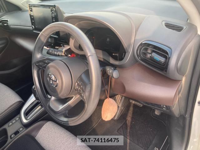 Toyota YARIS CROSS 2021-09 8416087-15