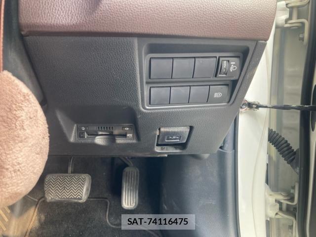 Toyota YARIS CROSS 2021-09 8416087-17