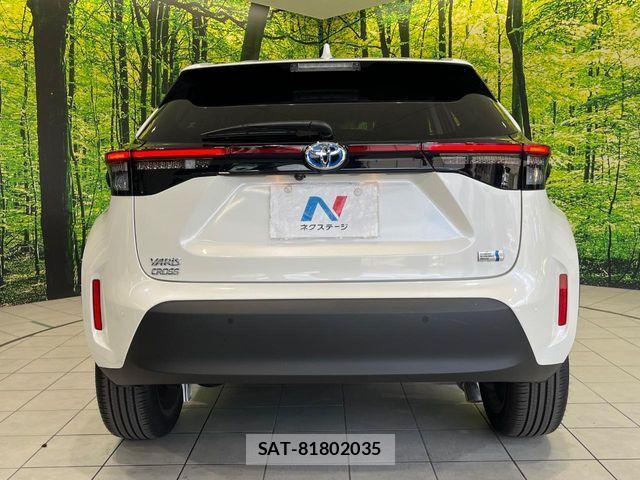 Toyota YARIS CROSS 2021-07 8439182-14