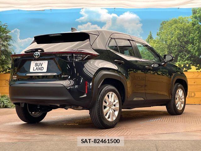 Toyota YARIS CROSS 2024-04 8439191-16