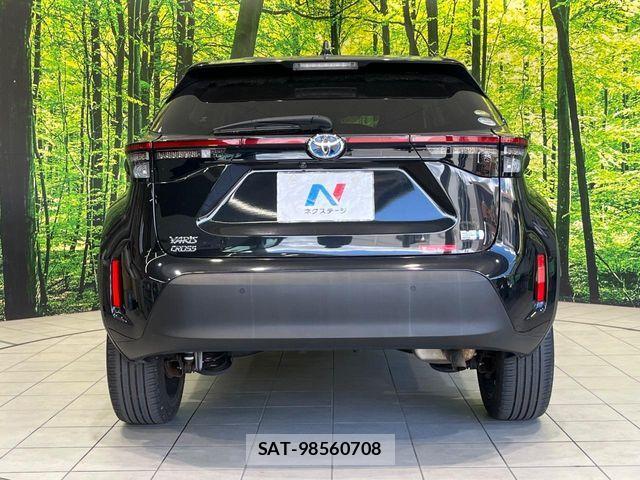 Toyota YARIS CROSS 2021-03 8439193-14