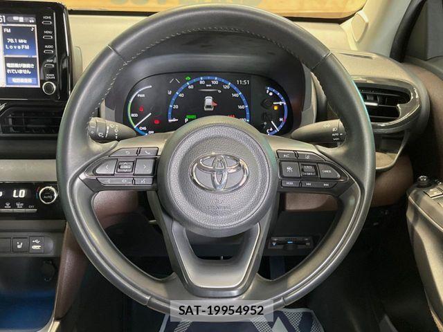 Toyota YARIS CROSS 2021-03 8439195-10