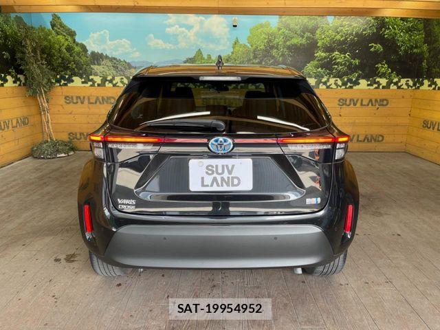 Toyota YARIS CROSS 2021-03 8439195-14
