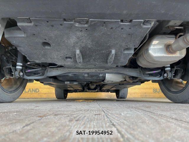 Toyota YARIS CROSS 2021-03 8439195-18