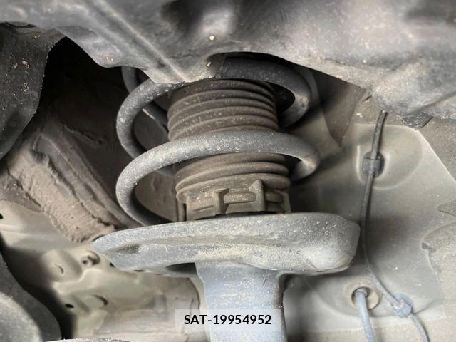 Toyota YARIS CROSS 2021-03 8439195-19