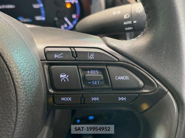 Toyota YARIS CROSS 2021-03 8439195-4