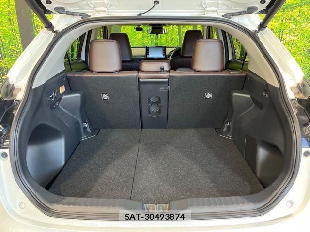Toyota YARIS CROSS 2022-03 8439196-10