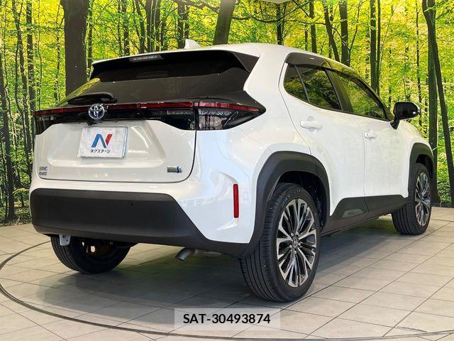 Toyota YARIS CROSS 2022-03 8439196-15