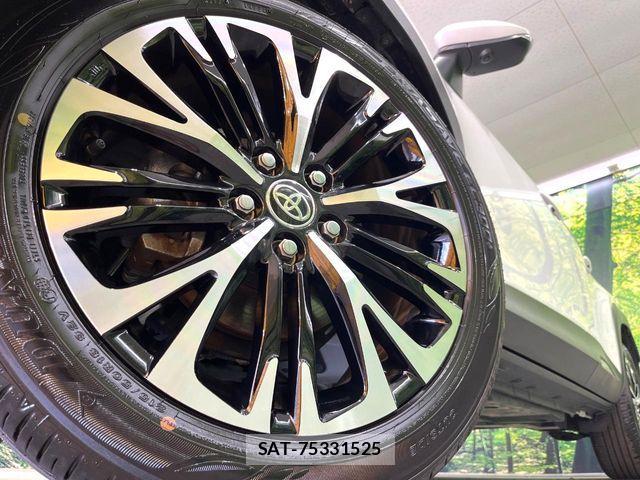 Toyota YARIS CROSS 2025-02 8439181-12