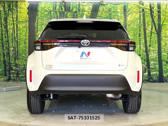 Toyota YARIS CROSS 2025-02 8439181-14