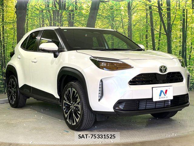 Toyota YARIS CROSS 2025-02 8439181-15