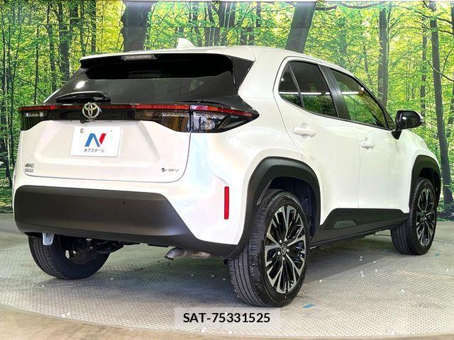 Toyota YARIS CROSS 2025-02 8439181-16