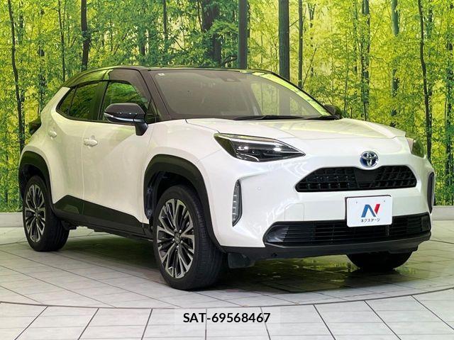 Toyota YARIS CROSS 2022-04 8439183-15