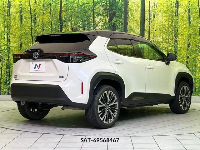 Toyota YARIS CROSS 2022-04 8439183-16