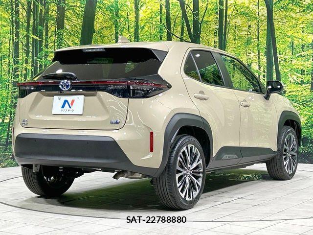 Toyota YARIS CROSS 2023-03 8439180-16