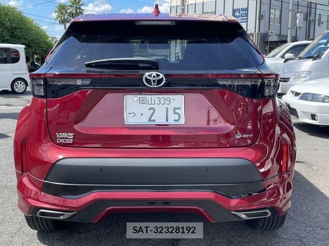 Toyota YARIS CROSS 2024-02 8458868-1
