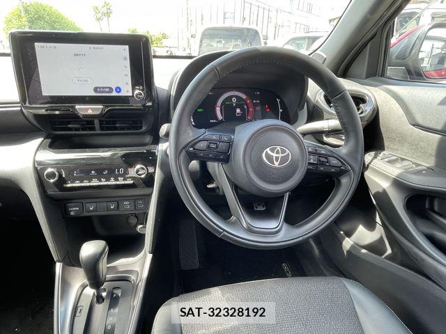 Toyota YARIS CROSS 2024-02 8458868-21