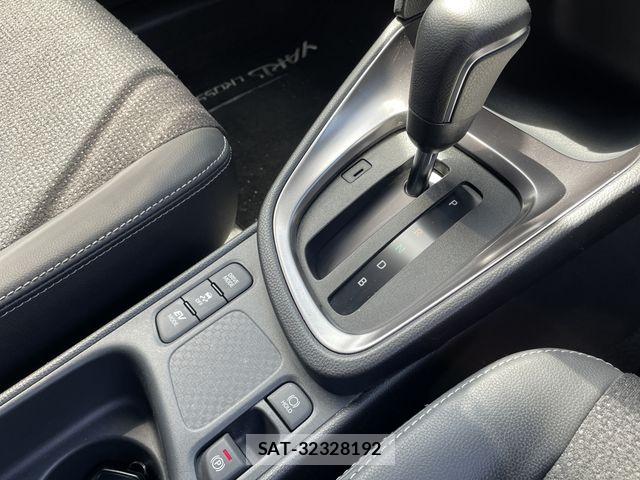 Toyota YARIS CROSS 2024-02 8458868-28