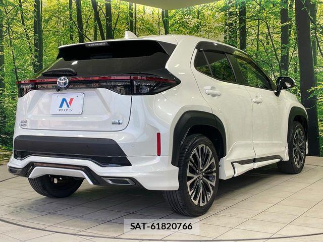 Toyota YARIS CROSS 2022-07 8458866-16