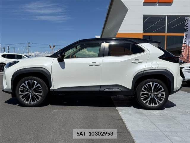 Toyota YARIS CROSS 2022-03 8458877-10