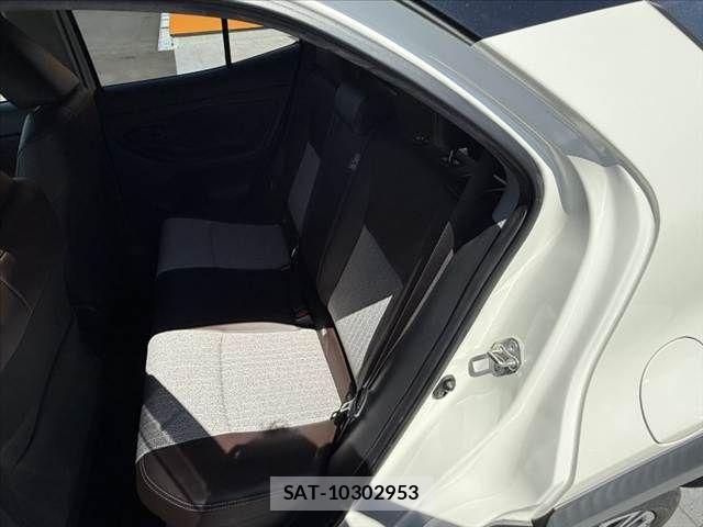 Toyota YARIS CROSS 2022-03 8458877-18