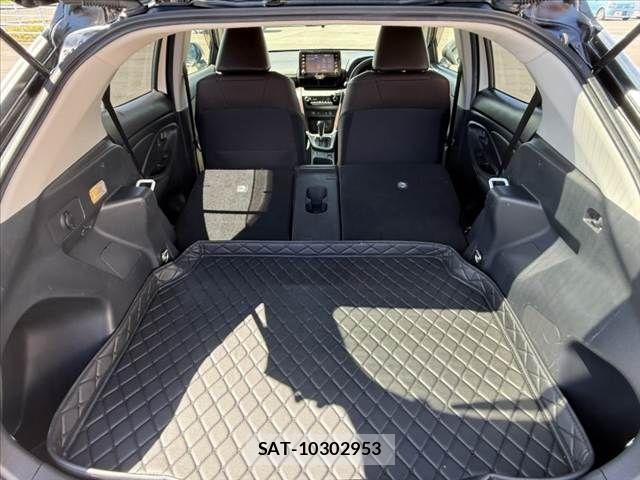 Toyota YARIS CROSS 2022-03 8458877-20
