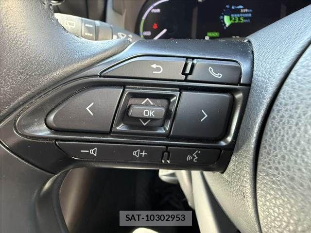 Toyota YARIS CROSS 2022-03 8458877-25