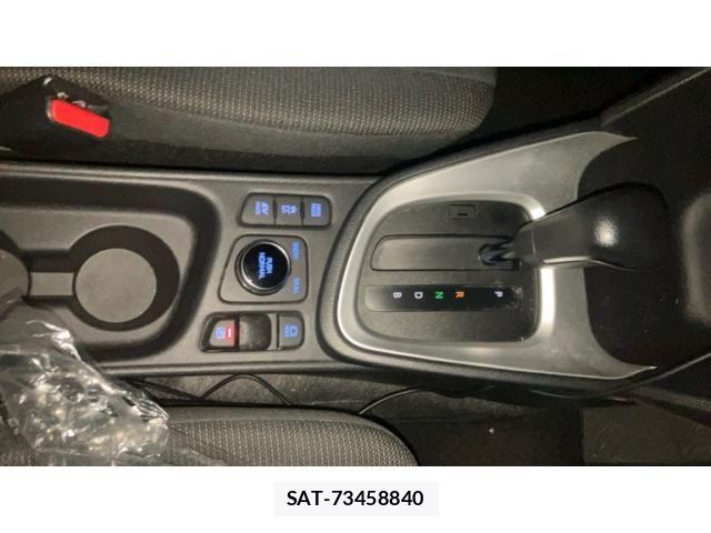Toyota YARIS CROSS 2021-12 8458880-22