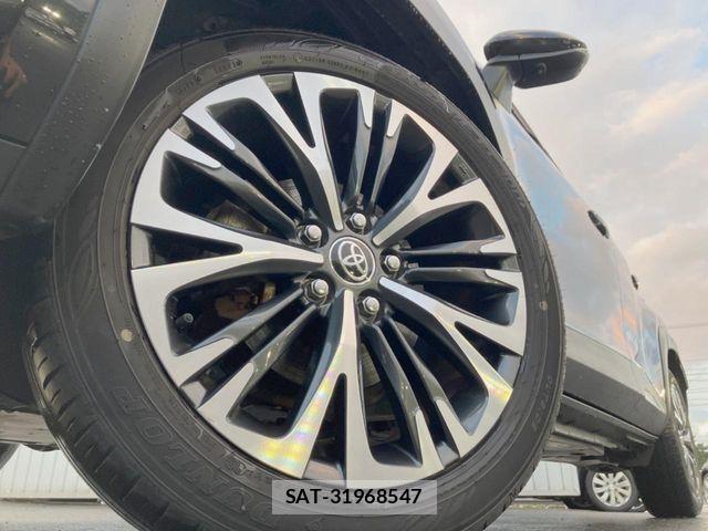 Toyota YARIS CROSS 2022-10 8486340-12