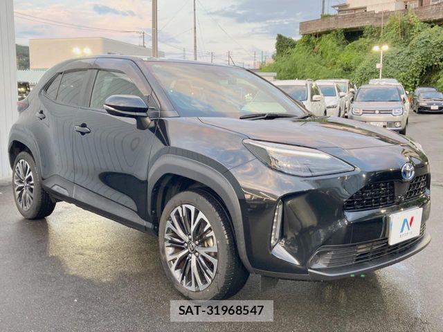 Toyota YARIS CROSS 2022-10 8486340-15