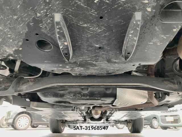 Toyota YARIS CROSS 2022-10 8486340-18