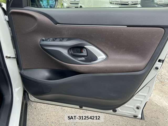 Toyota YARIS CROSS 2021-07 8486338-7