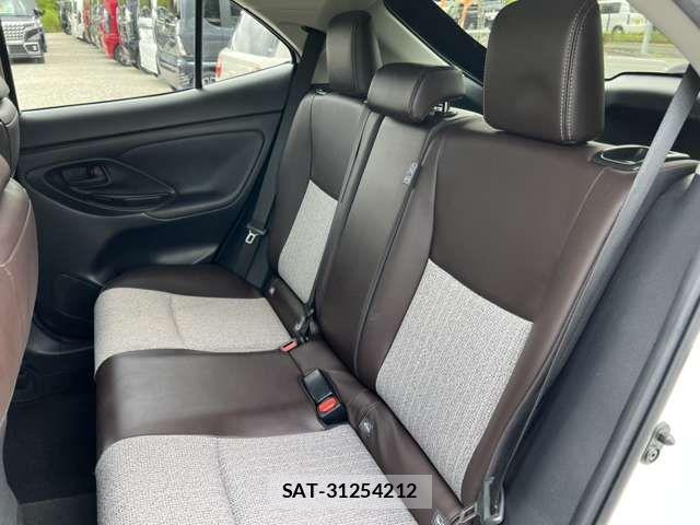 Toyota YARIS CROSS 2021-07 8486338-11