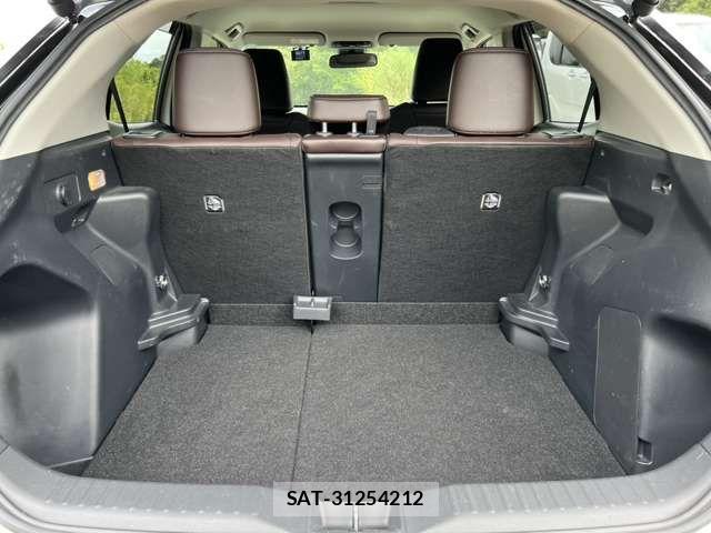 Toyota YARIS CROSS 2021-07 8486338-12