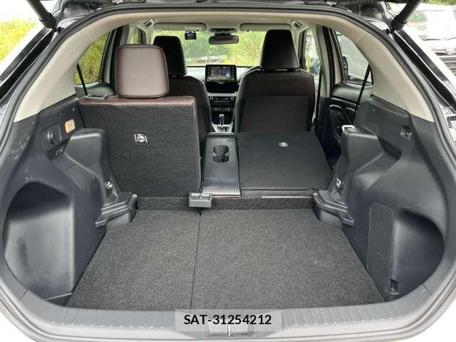 Toyota YARIS CROSS 2021-07 8486338-13