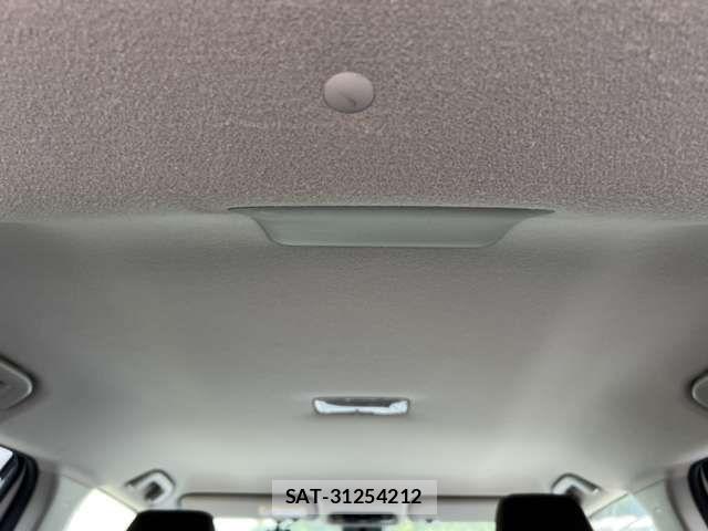 Toyota YARIS CROSS 2021-07 8486338-14