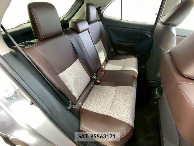 Toyota YARIS CROSS 2020-12 8486339-11