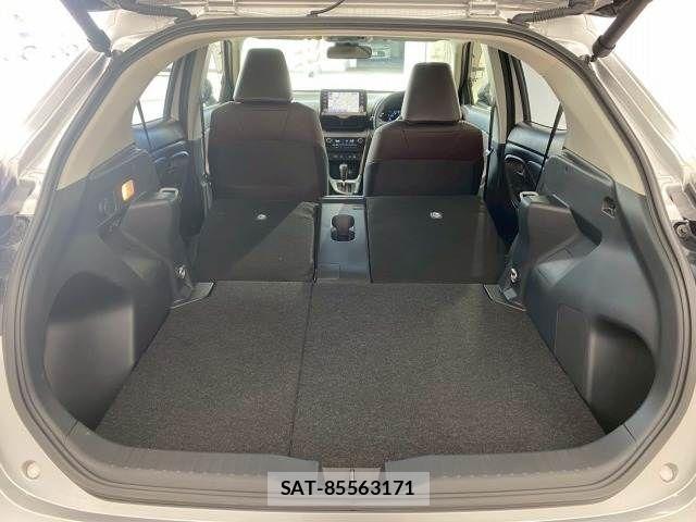 Toyota YARIS CROSS 2020-12 8486339-12
