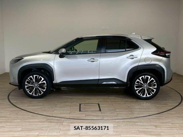 Toyota YARIS CROSS 2020-12 8486339-15