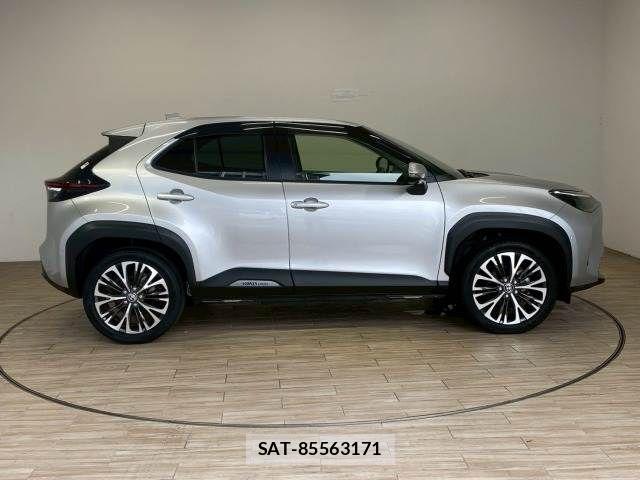 Toyota YARIS CROSS 2020-12 8486339-16