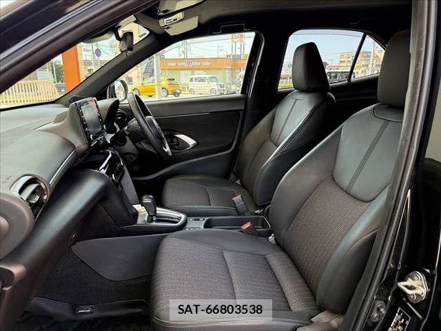 Toyota YARIS CROSS 2023-06 8564235-16