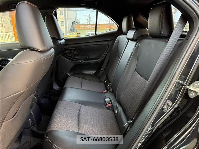 Toyota YARIS CROSS 2023-06 8564235-18