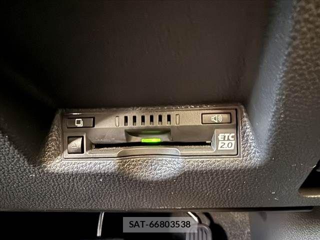 Toyota YARIS CROSS 2023-06 8564235-6