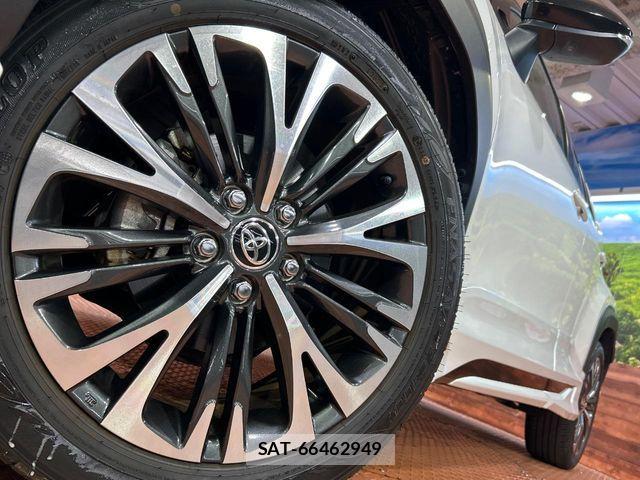 Toyota YARIS CROSS 2022-09 8564229-12